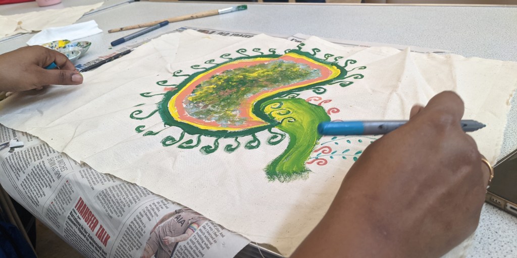 image of earthy toned pattern on a tote bag.